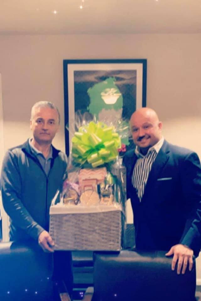 Entrega en la oficina de Park Place Realty en 2020